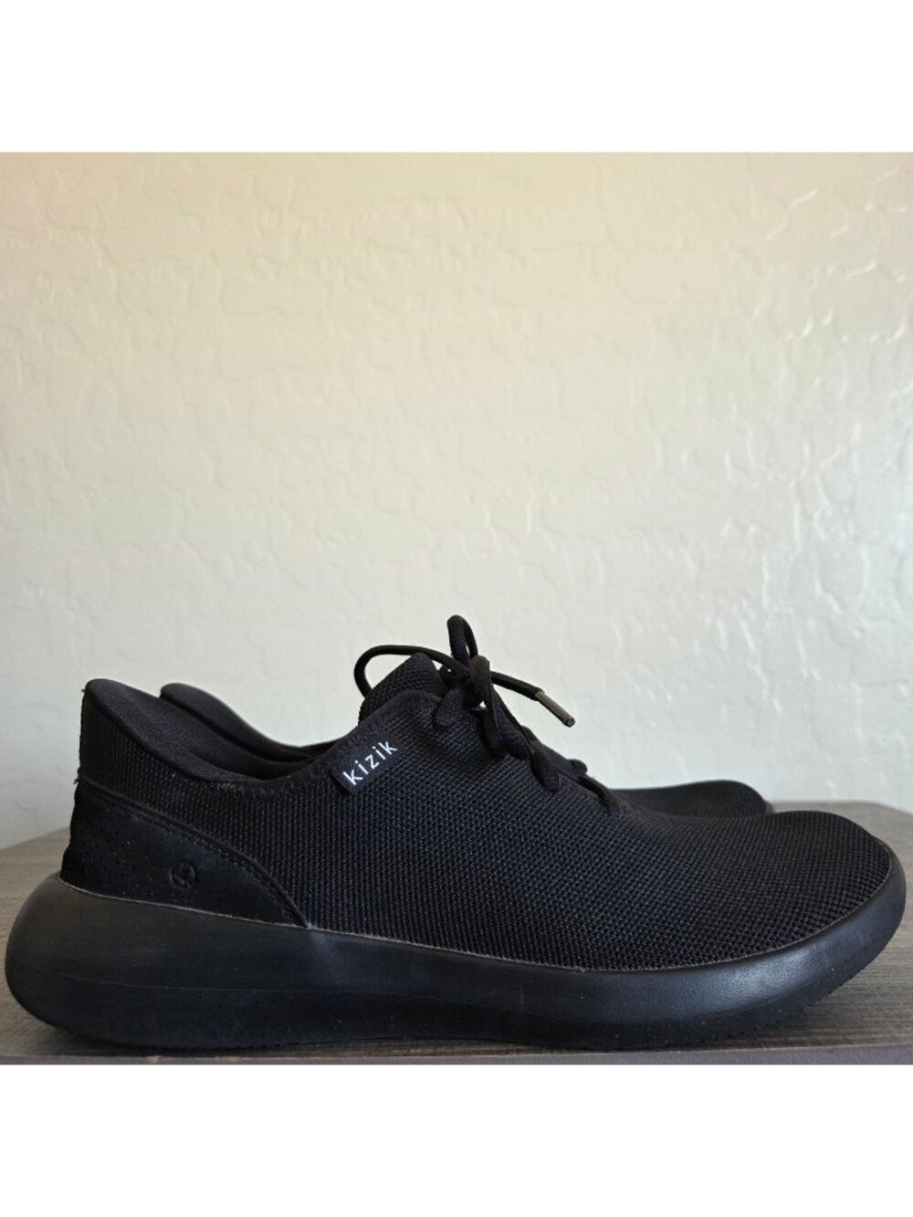 Kizik Madrid Eco Knit Shoes Hands Free Slip-On Black Sneaker Women's 9 Men's 7.5